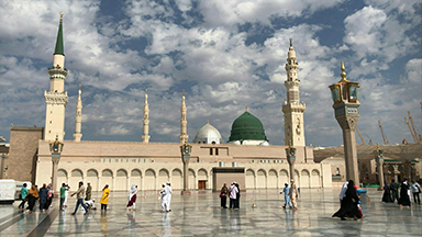 Yürüme Mesafeli  Otel  Kasım 20 Günlük Umre